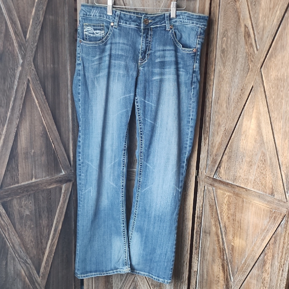 Cowgirl Tuff Women's Boot Cut Jeans - Light Blue Wash